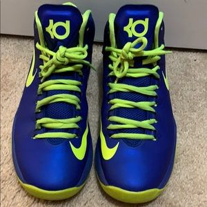 Blue and green yellow Kevin Durant’s